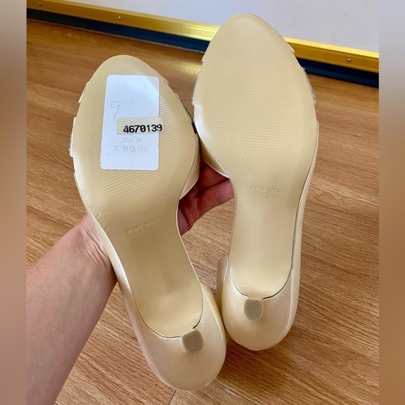 Nine West New Favorly Bridal Kitten Heel Satin Dress Sandals Women’s 9 NWT - Picture 8 of 15